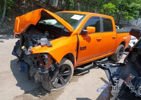 2015 Ram 1500 Sport z USA, uszkodzony, nr VIN 1C6RR7MT9FS701828